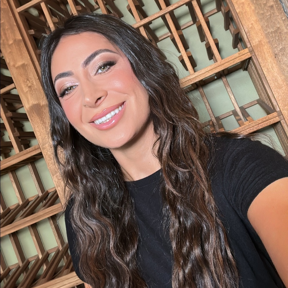 Meet your Posher, Shirelle